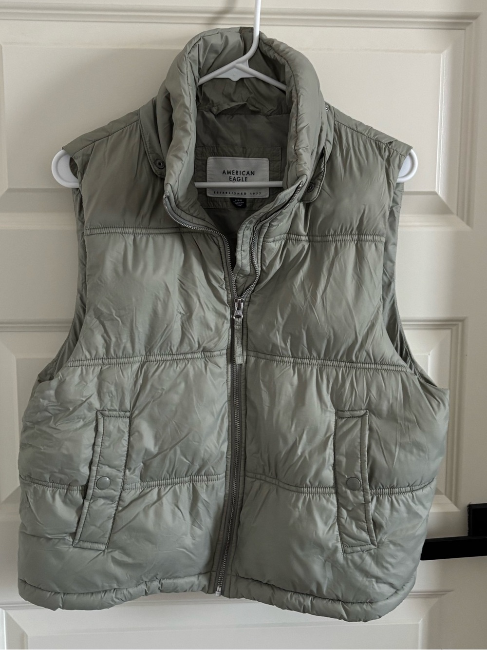 American Eagle Outfitters Sage Green Puffer Vest